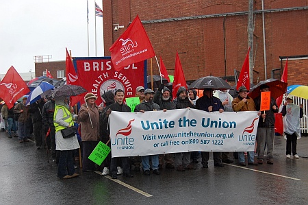 Campaigners prepare to set off from Golf Course Lane